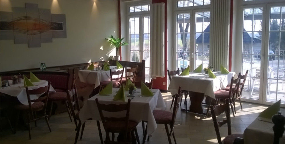 Hotel Restaurant Zum Jaegerheim Wendeburg المظهر الخارجي الصورة